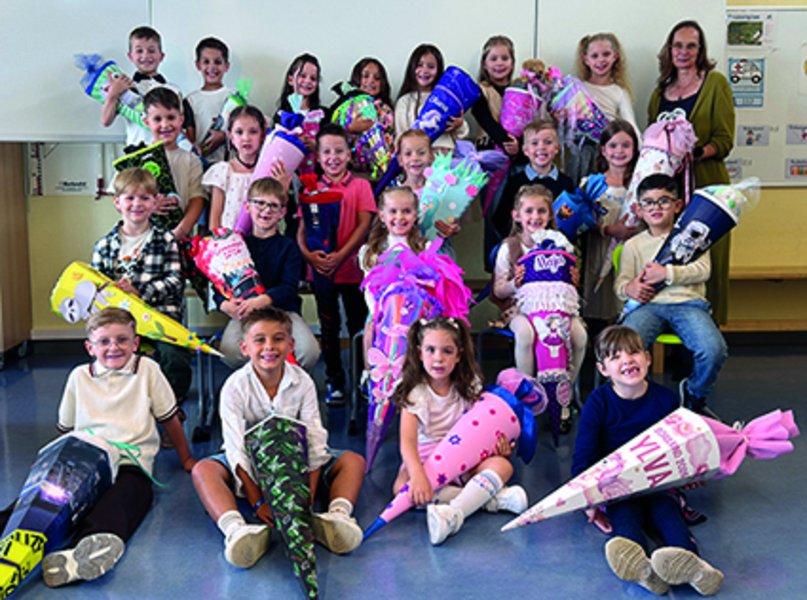 Klasse 1b mit Lehrerin